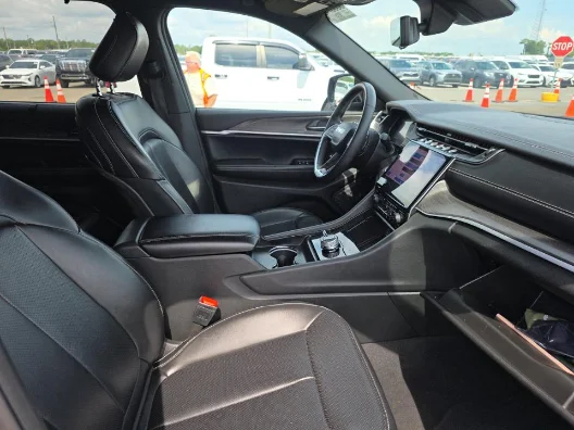Certified Used 2025 Black Jeep Limited image 3