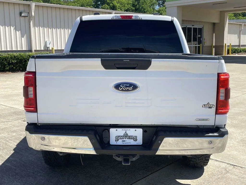 Certified Used 2022 Oxford White Ford XLT image 4