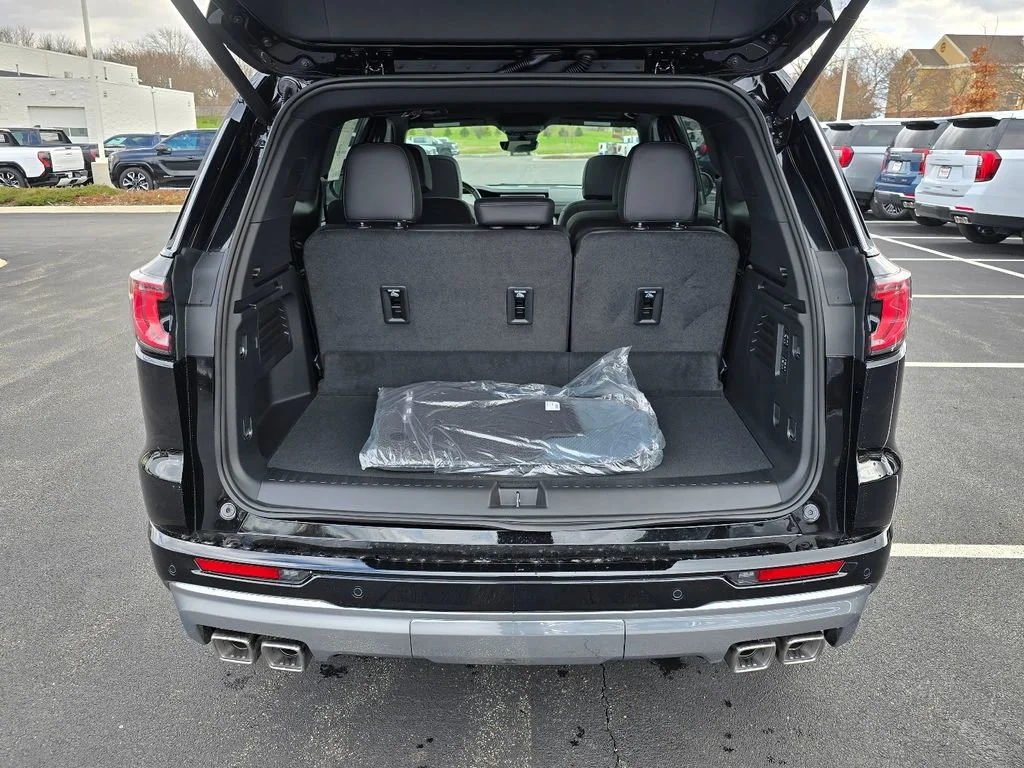 2026 GMC Acadia Denali - Photo 30