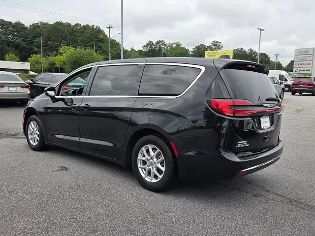 Used 2023 Black Chrysler Touring L image 6