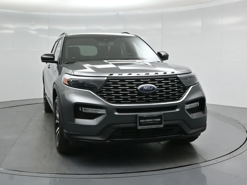 Certified Used 2022 Gray Ford ST-Line image 27