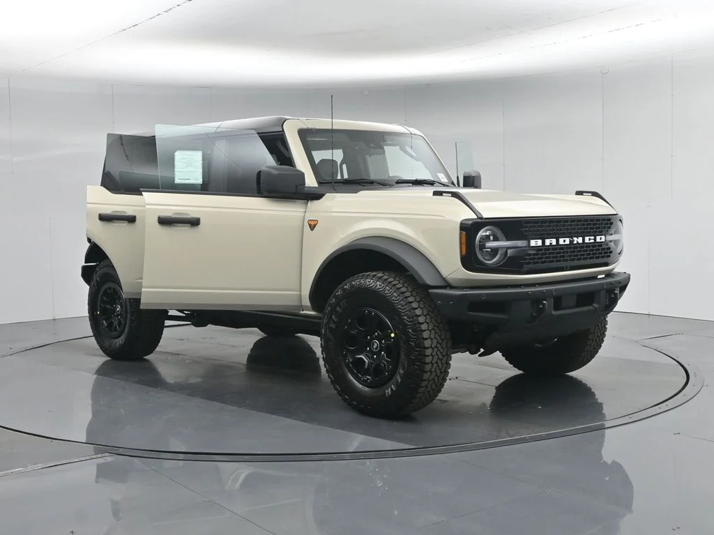 New 2026 Desert Sand Ford Badlands image 31