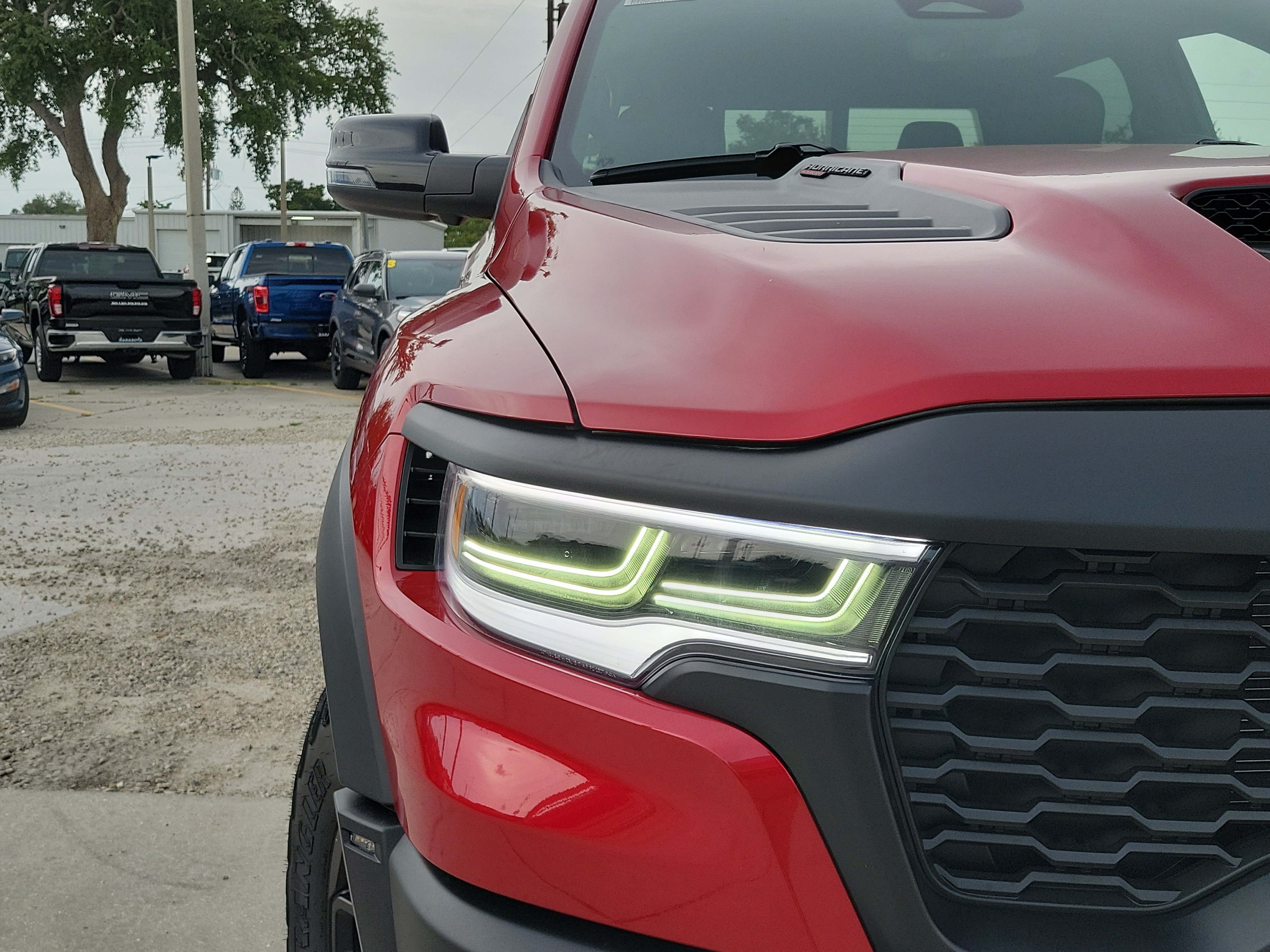 New 2026 Molten Red Pearl-Coat Exterior Paint RAM RHO image 7
