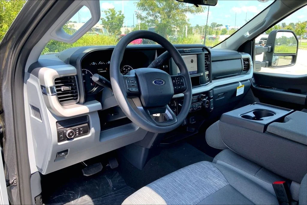New 2026 Gray Ford XLT image 6