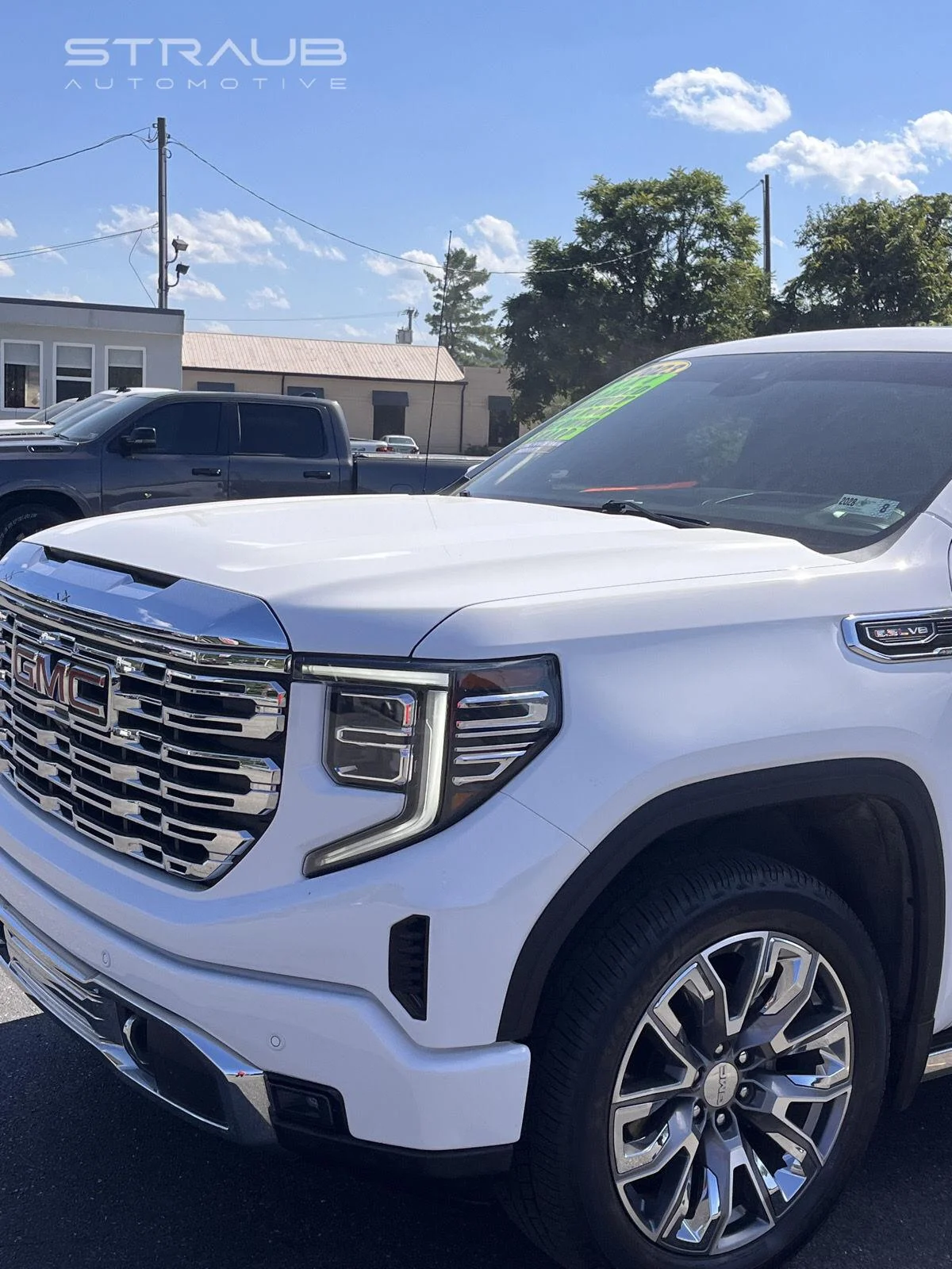 Used 2023 Summit White GMC Denali image 3