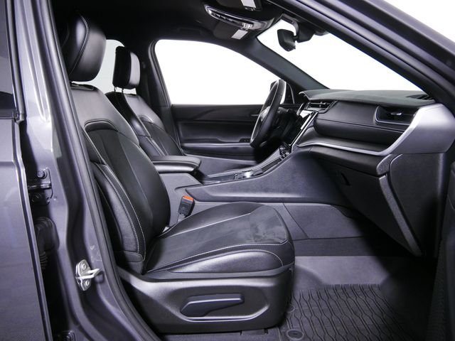 Certified Used 2024 Gray Jeep Altitude image 12