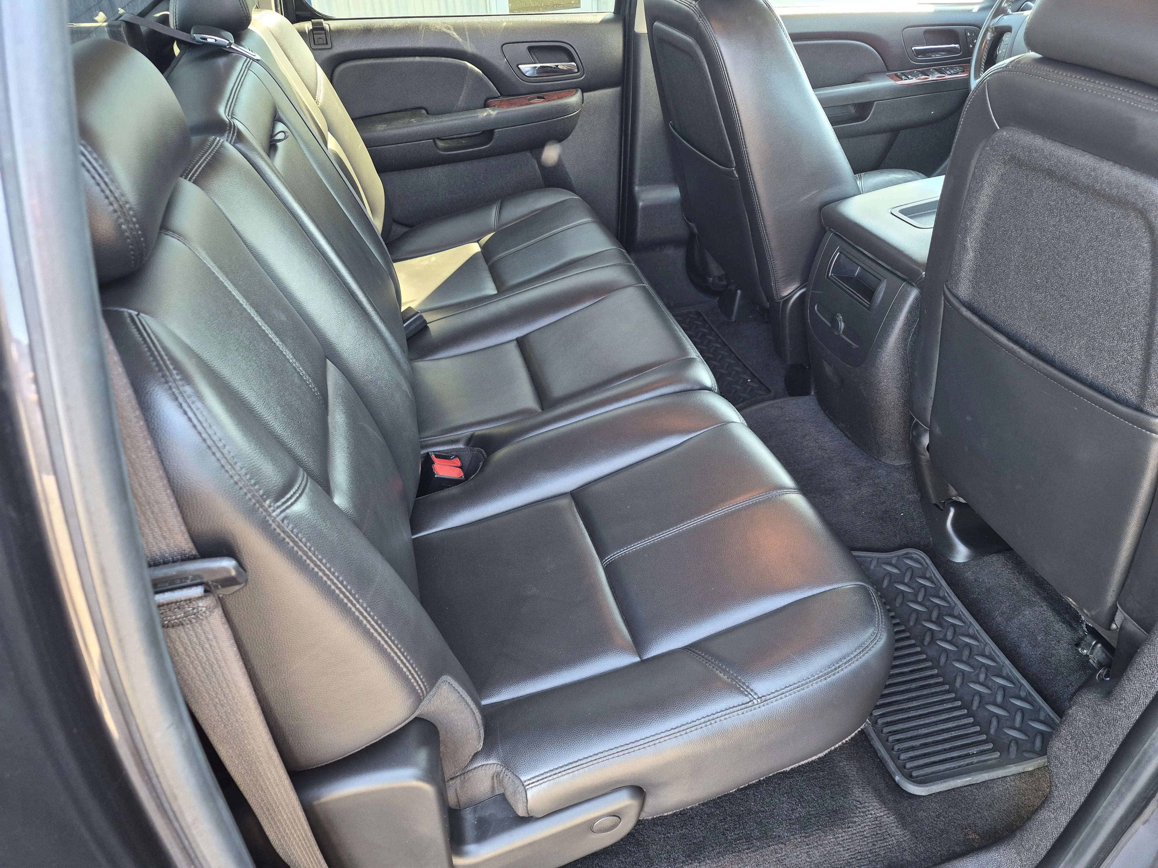 Used 2010 Gray Chevrolet LTZ image 7