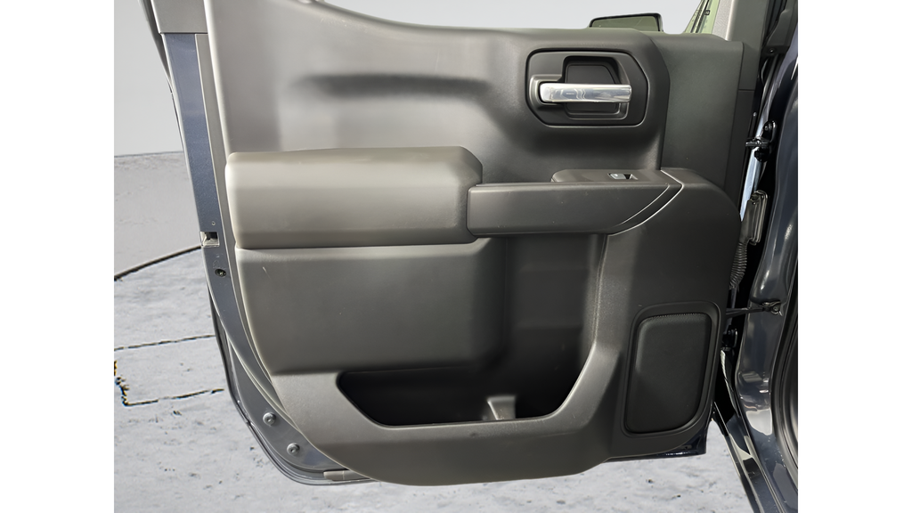 Used 2021 Gray Chevrolet LT image 11