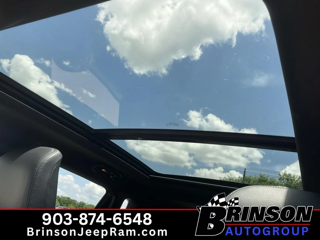 Used 2023 Grey Jeep Altitude image 29