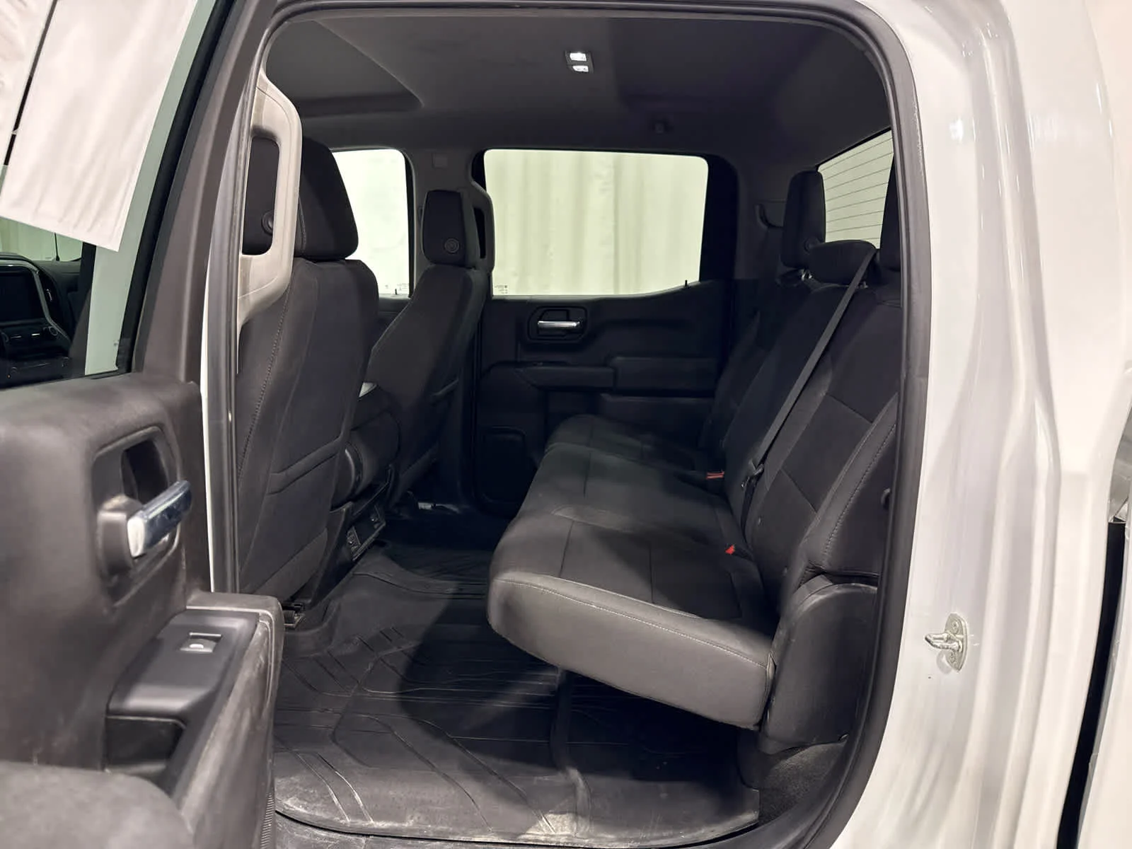 Used 2020 SUMMIT WHITE Chevrolet LT image 12