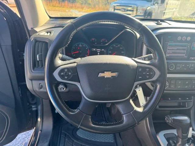 Used 2015 Gray Chevrolet LT image 18