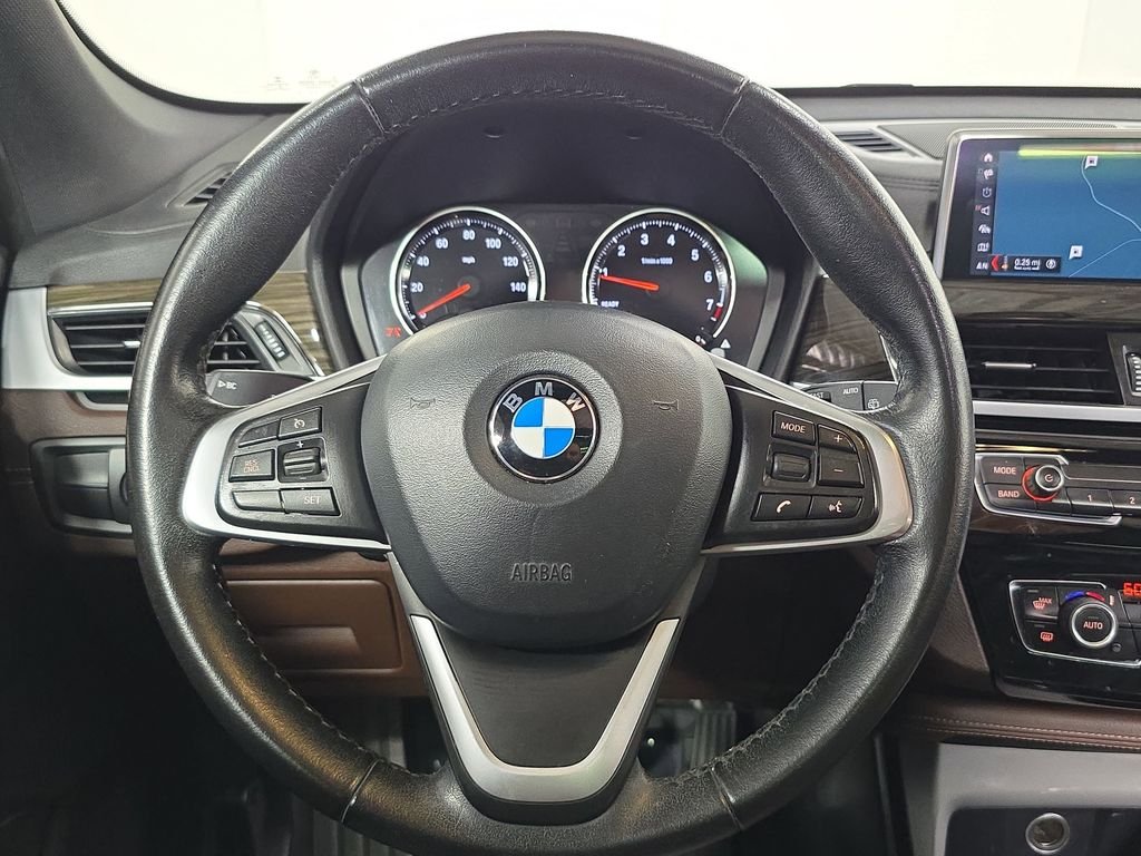 Used 2021 Blue BMW sDrive28i image 14