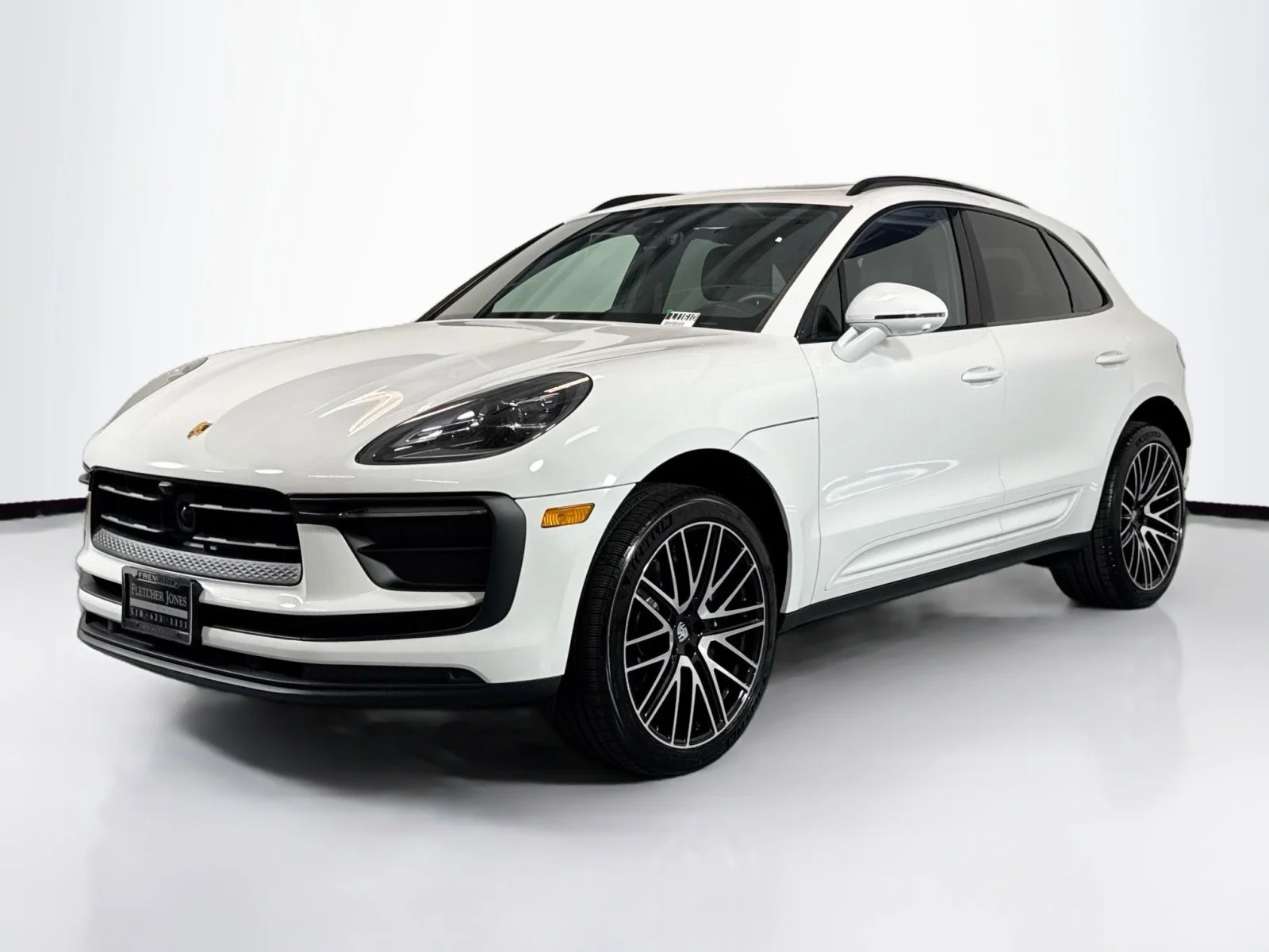 2025 Porsche Macan T