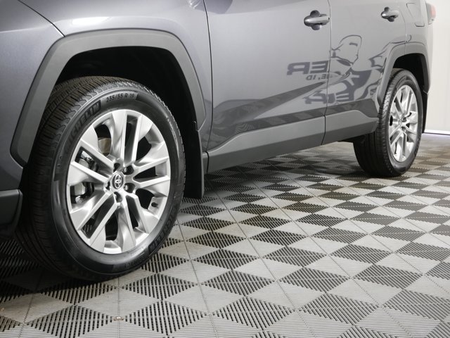 Certified Used 2025 Magnetic Gray Metallic Toyota XLE Premium w/ Weather Pkg image 2