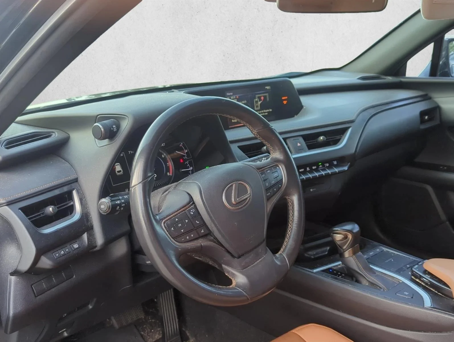 Used 2020 Obsidian Lexus UX 200 image 9