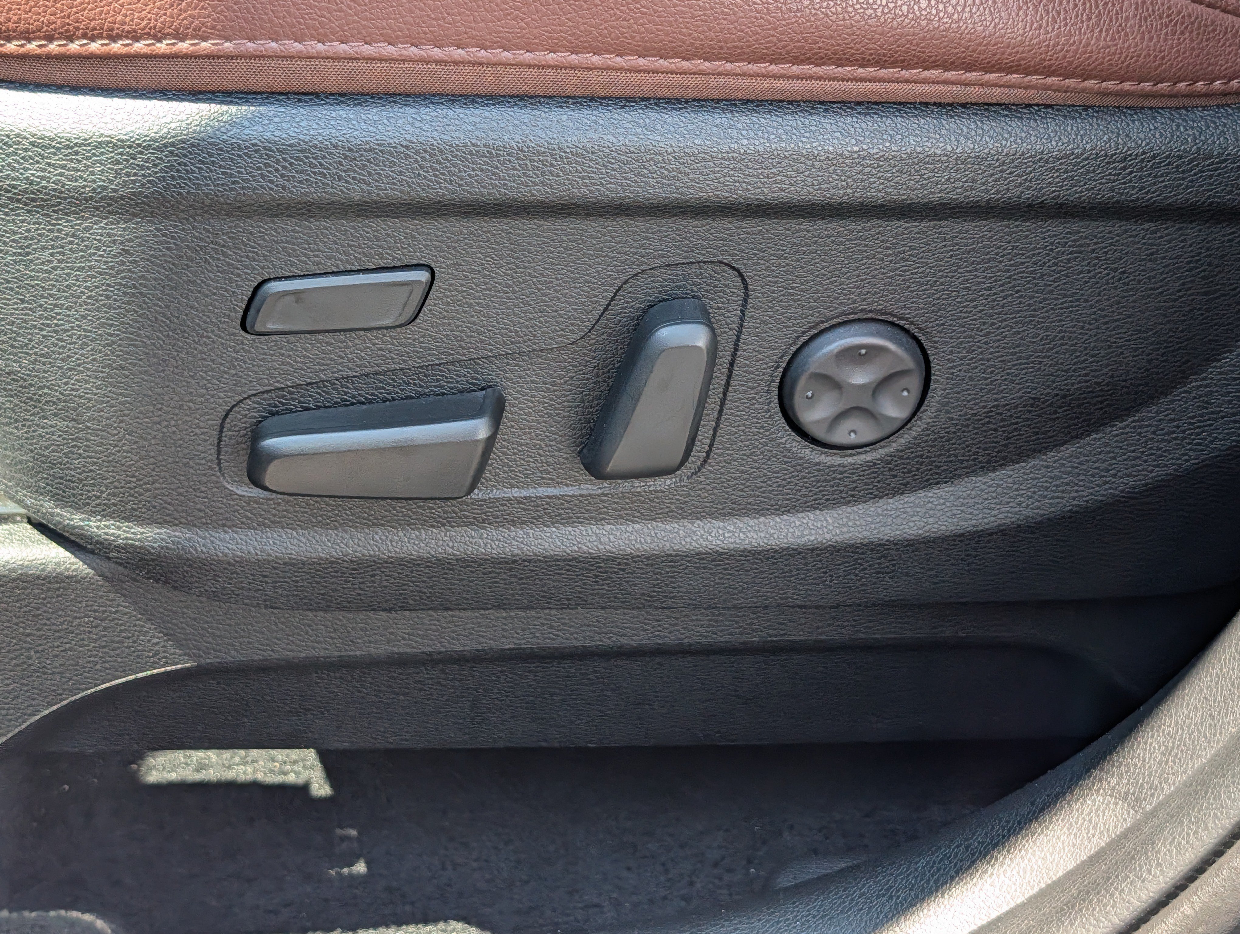 Certified Used 2025 Panthera Metal Kia SX image 20