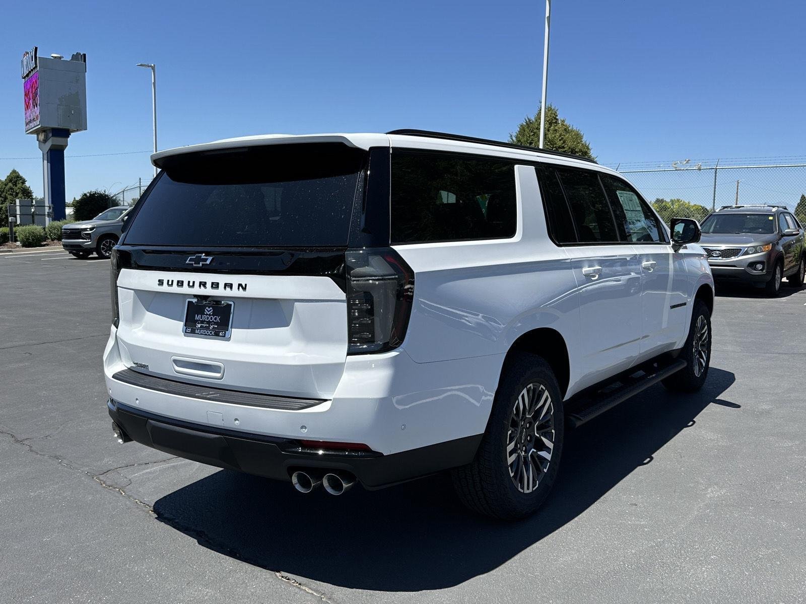 2026 Chevrolet Suburban Z71 - Photo 8