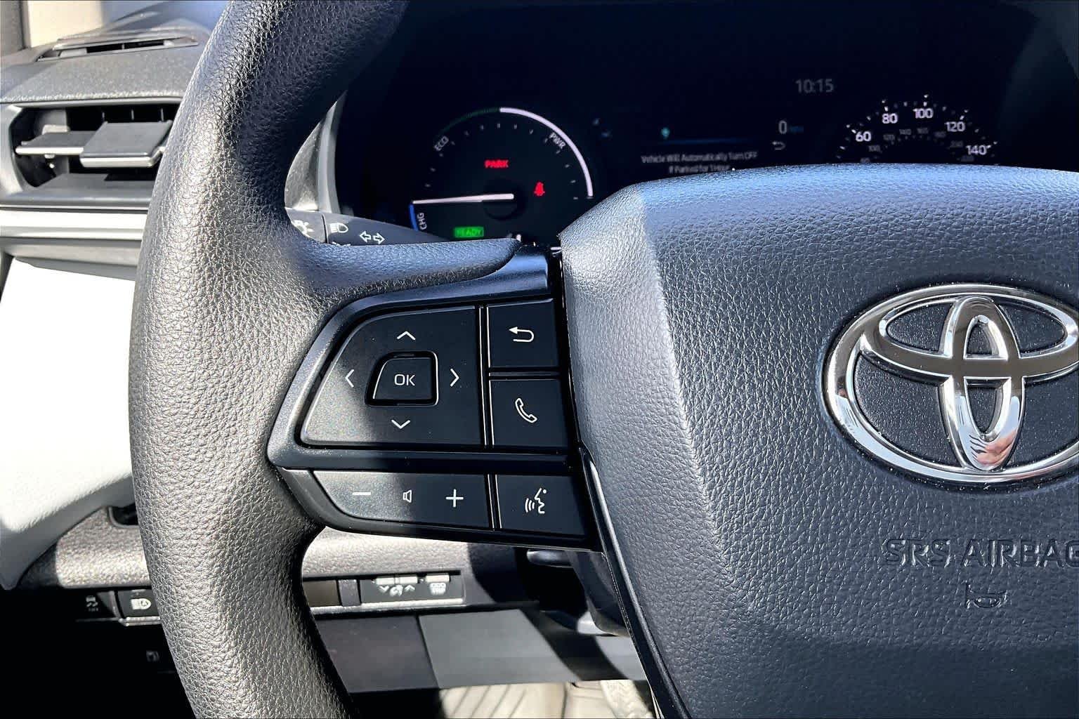 2025 Toyota Sienna LE - Photo 21
