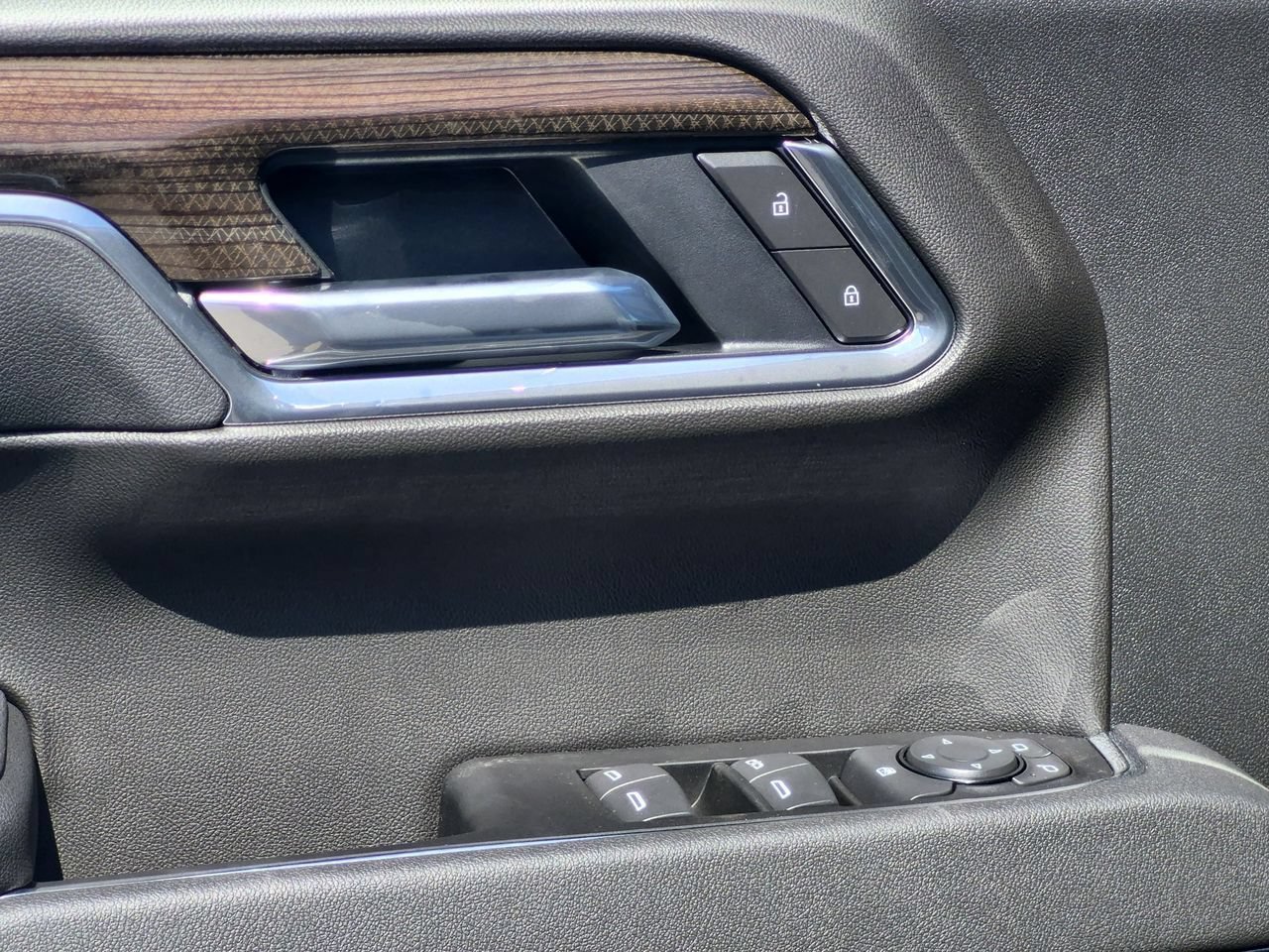 New 2026 Sterling Gray Metallic Chevrolet LT Trail Boss image 24