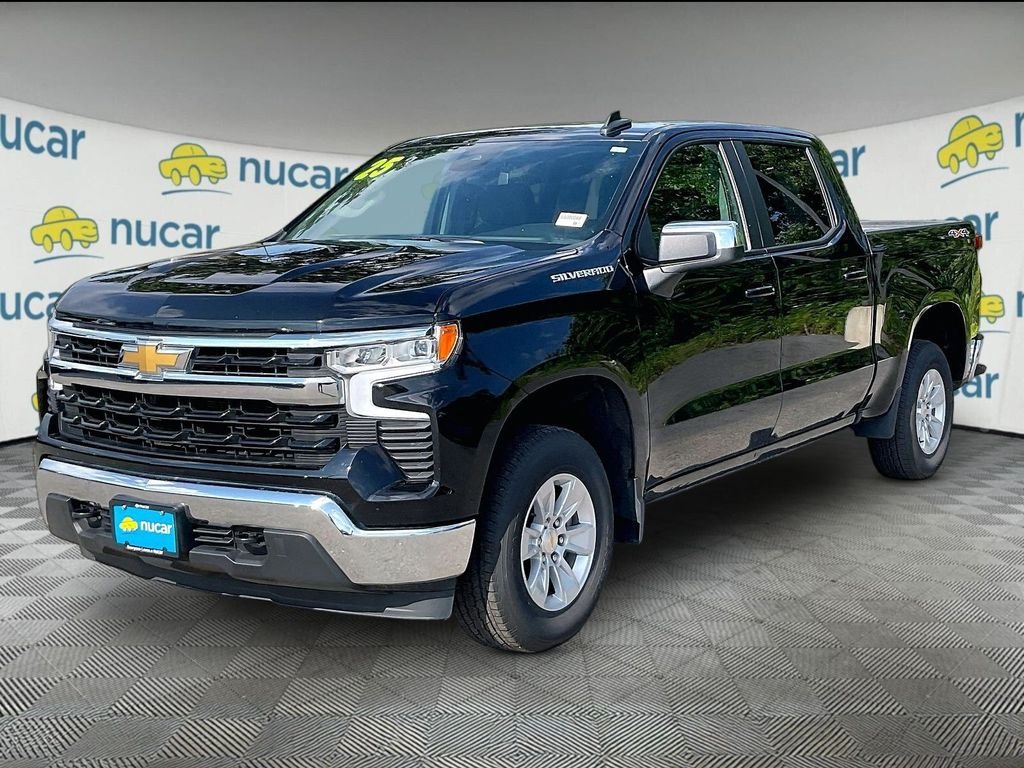 Used 2025 Black Chevrolet LT image 3