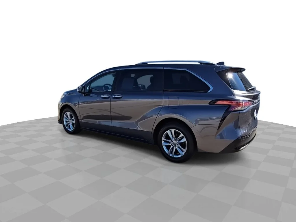 Used 2022 Gray Toyota Limited image 6
