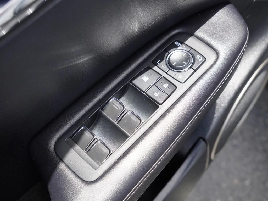 Certified Used 2020 White Lexus 350L image 11