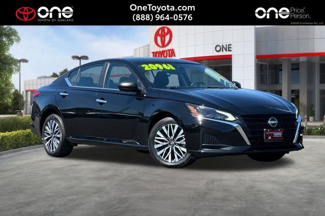 2025 Nissan Altima