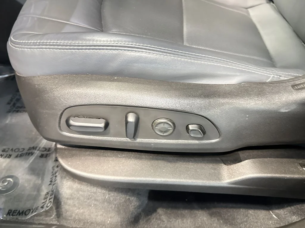 Used 2021 White Buick Premium Group image 31