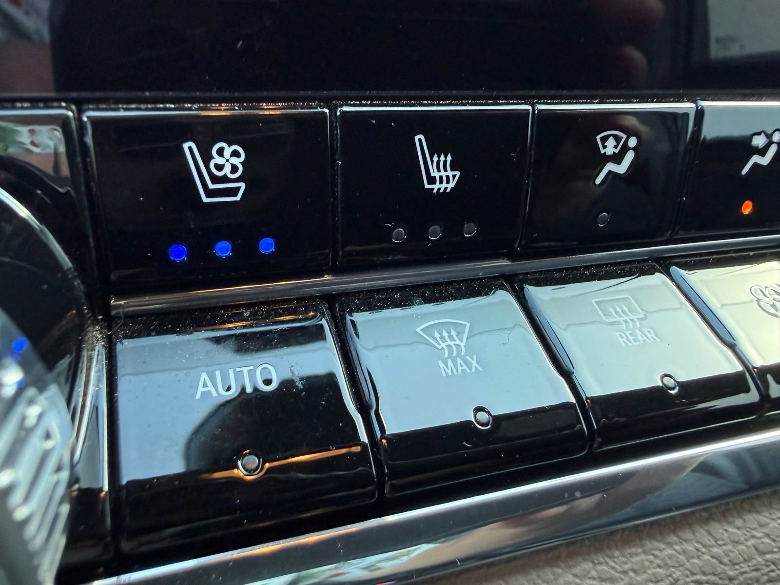 2024 GMC Canyon Denali - Photo 26