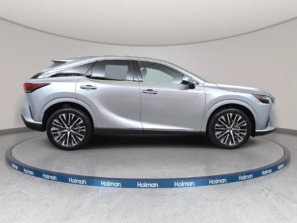 New 2026 Iridium Lexus PREMIUM PLUS image 4
