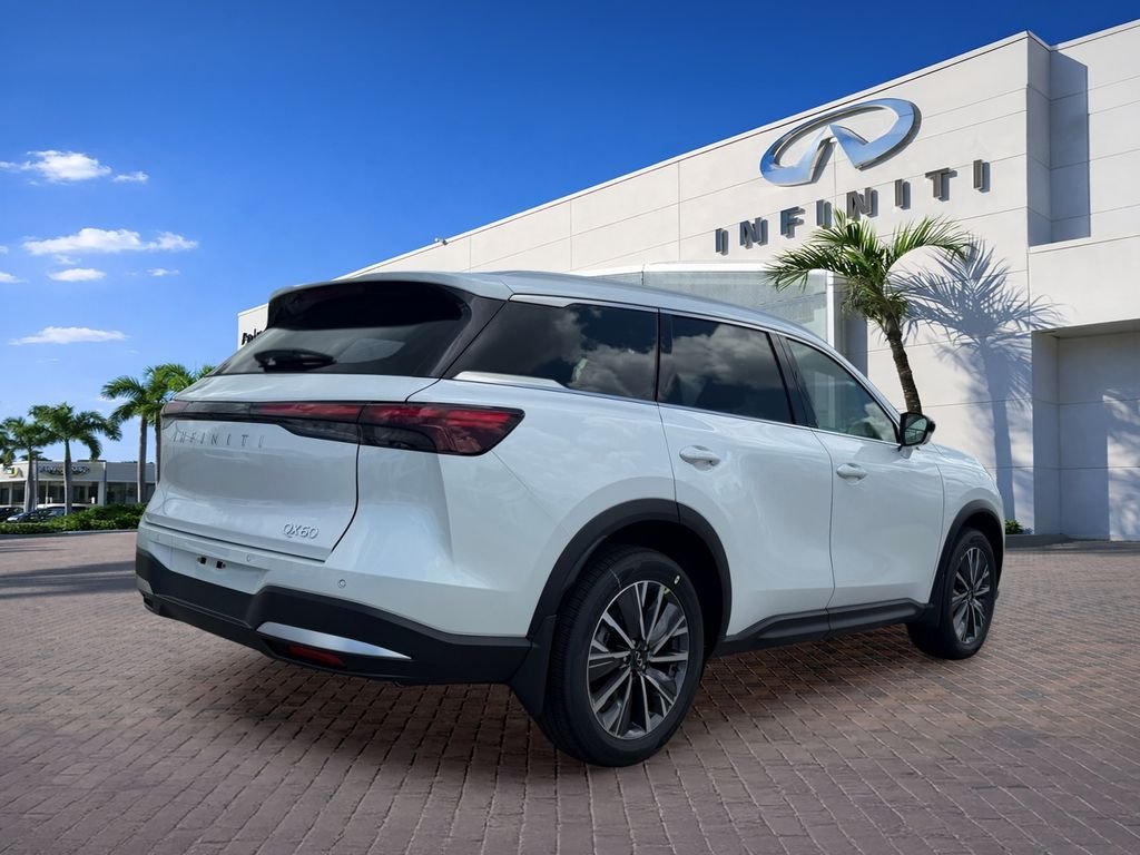 New 2027 RADIANT WHITE INFINITI Luxe FWD image 7