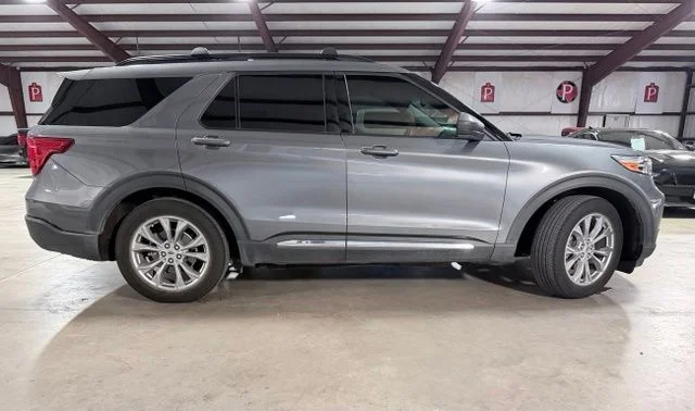 Used 2021 Gray Ford XLT image 2