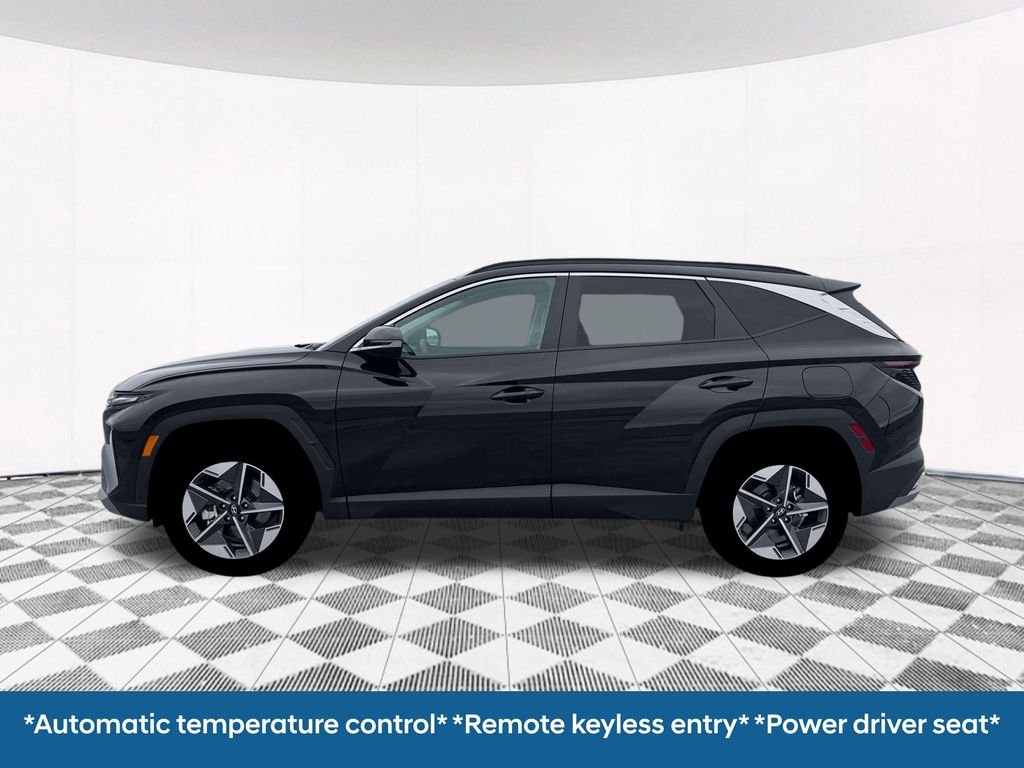 New 2026 Black Hyundai SEL Premium image 4