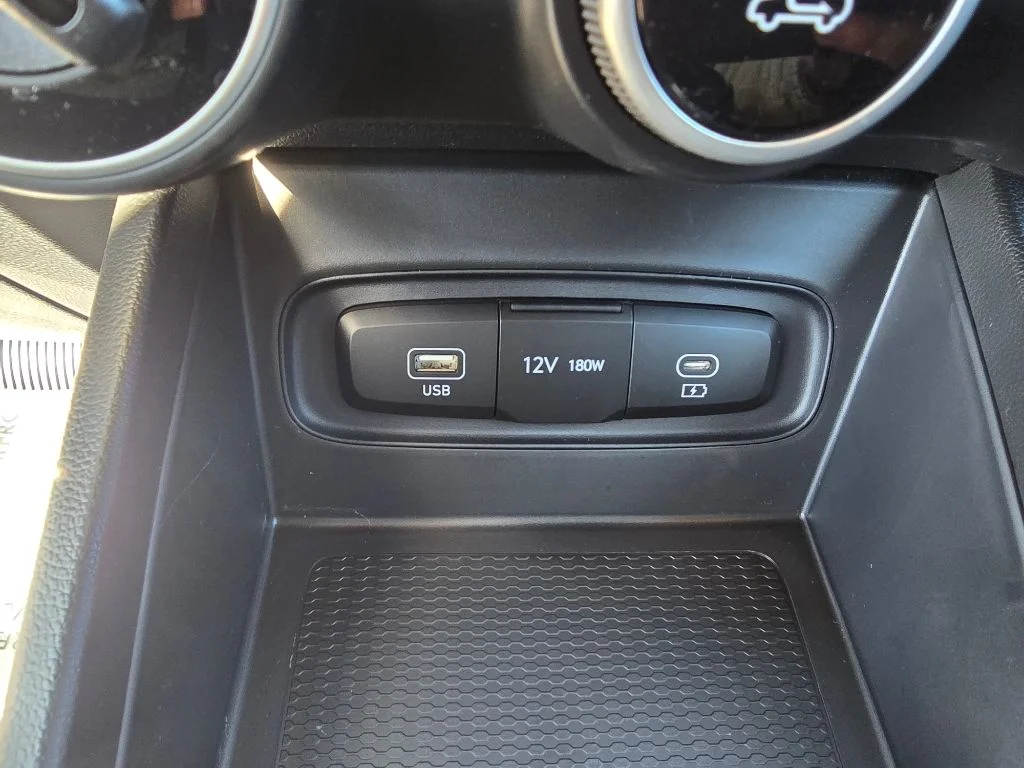 Used 2026 Lunar White Hyundai SE image 20