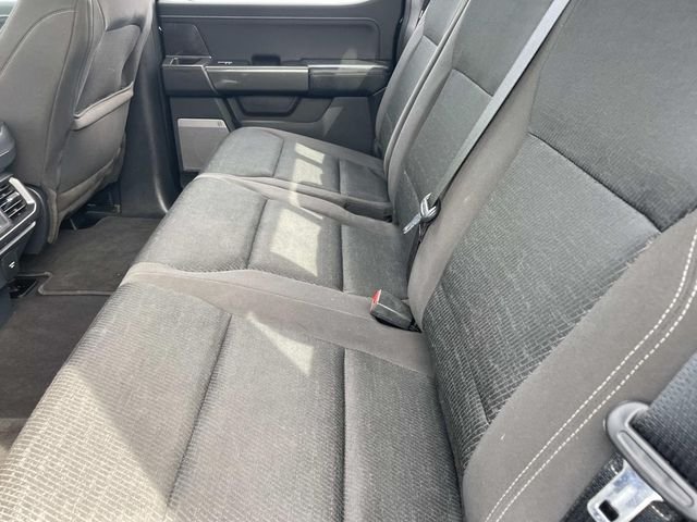 Used 2023 Agate Black Metallic Ford XLT image 17