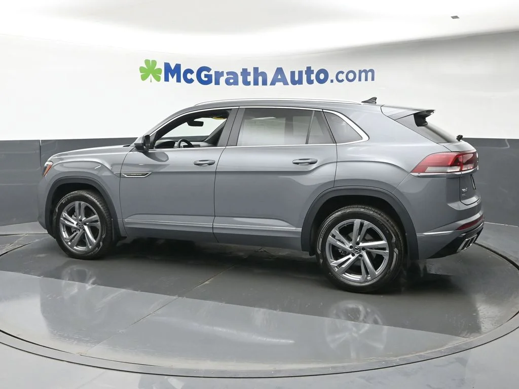 Used 2024 Gray Volkswagen 2.0T SEL R-Line image 25