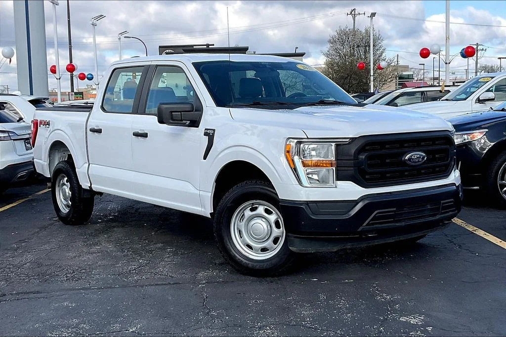 Used 2021 White Ford XL image 31