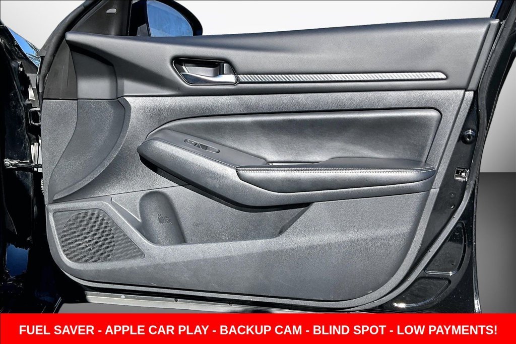Used 2024 Black Nissan 2.5 SV image 33