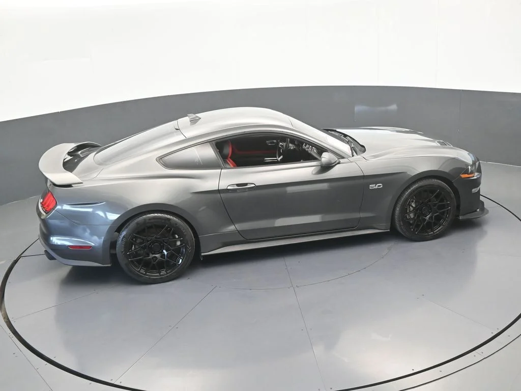 Used 2020 Magnetic Ford GT Premium image 40