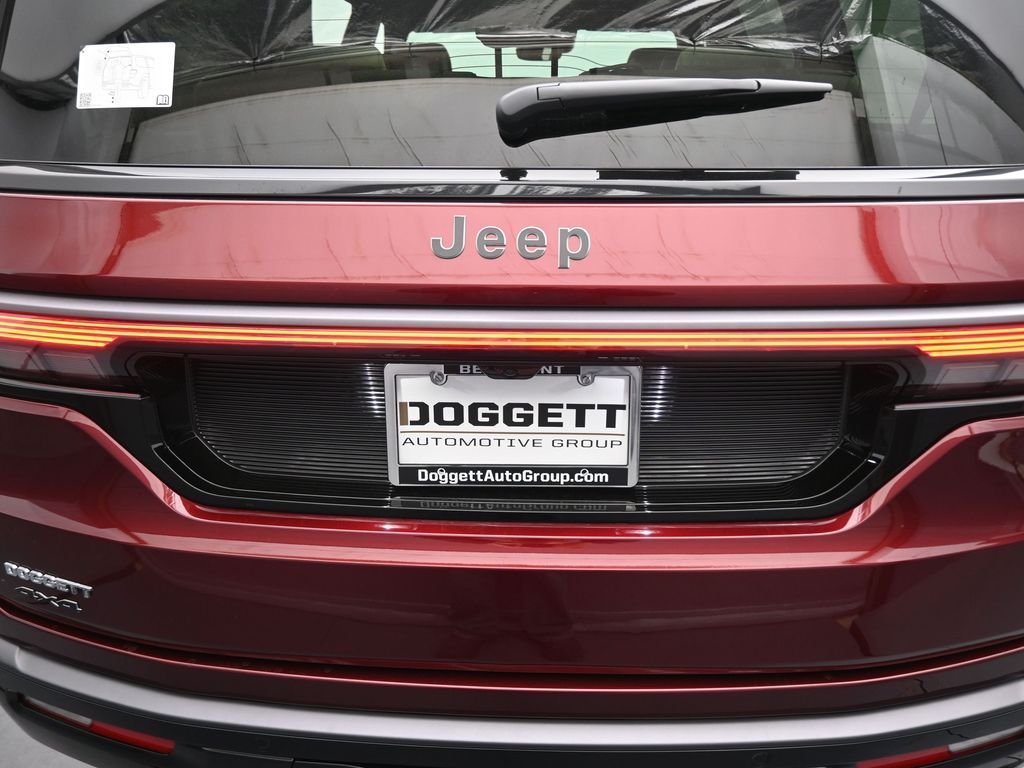 New 2026 Velvet Red Pearl-Coat Exterior Paint Jeep Limited Reserve image 14