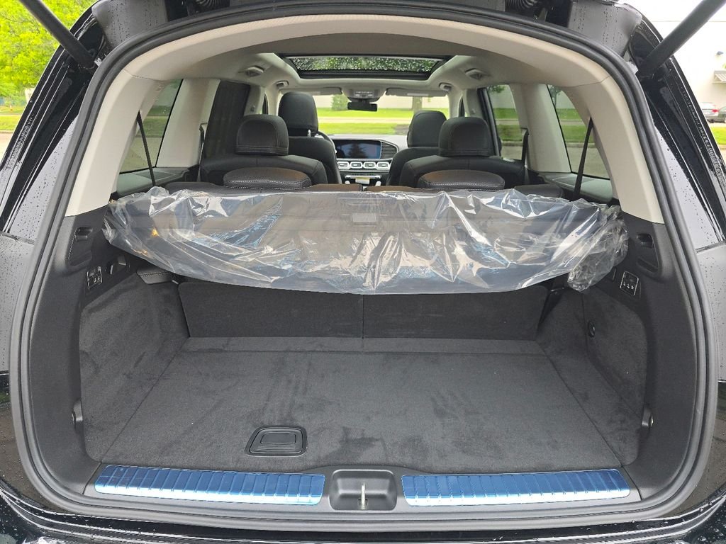 New 2026 Black Mercedes-Benz GLS 450 image 18