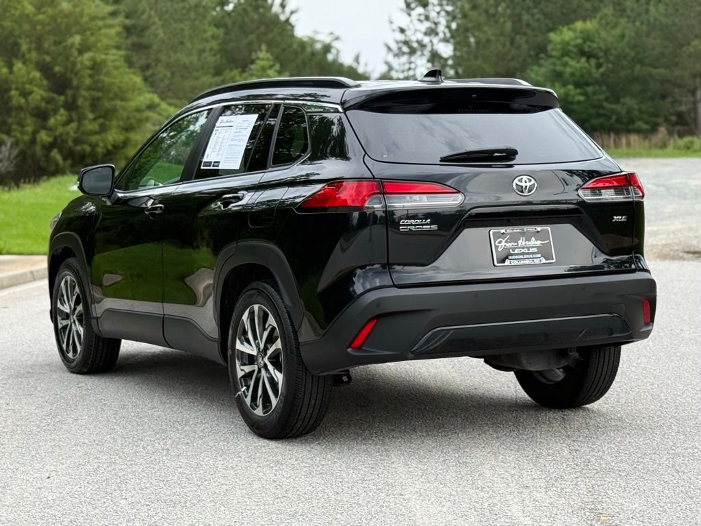 Used 2025 Black Toyota XLE image 9