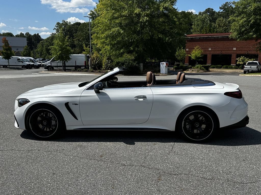 New 2027 MANUFAKTUR Moonlight White Metallic Mercedes-Benz AMG® CLE 53 image 38