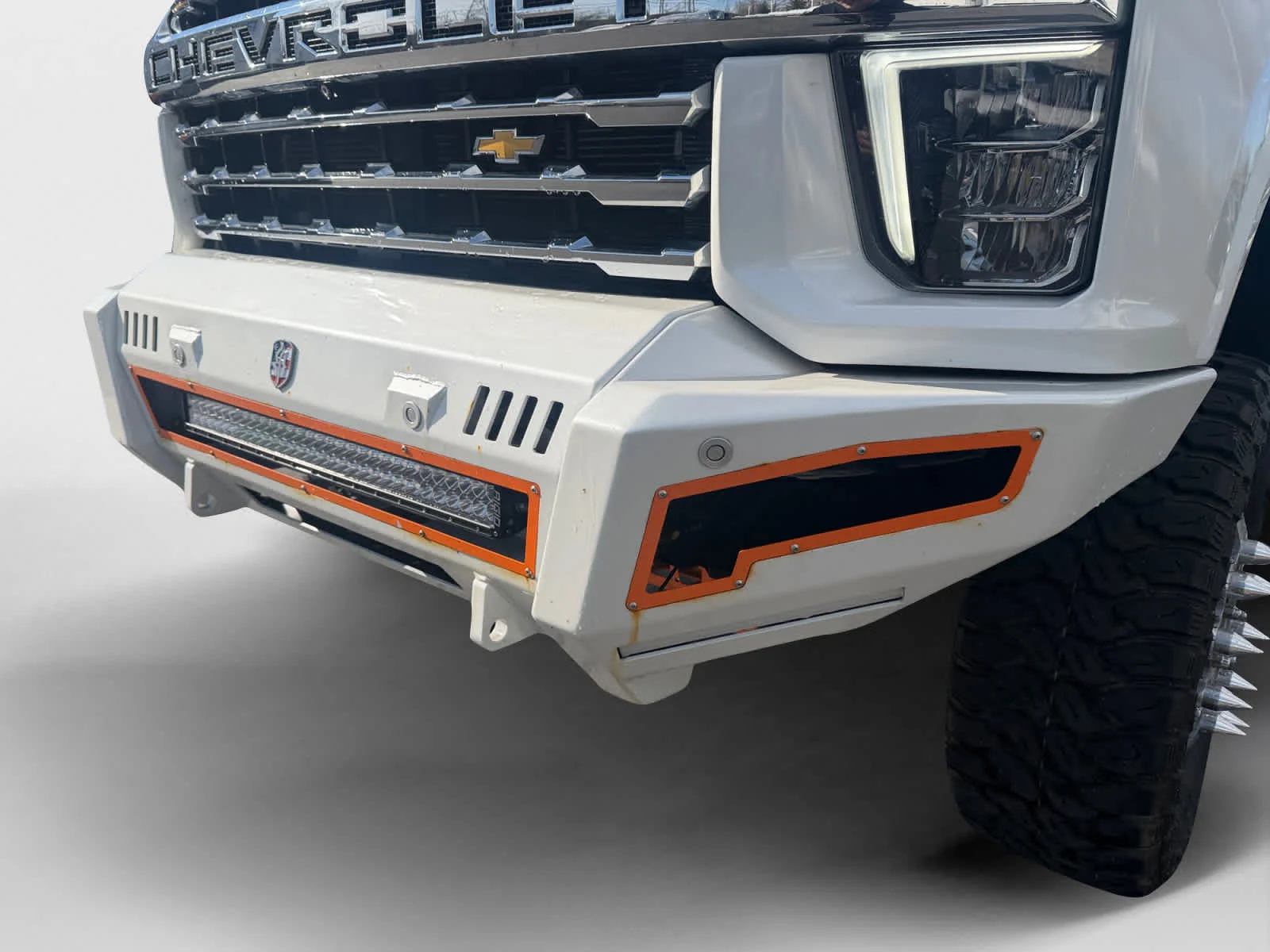 Used 2022 Iridescent Pearl Tricoat Chevrolet LTZ image 16