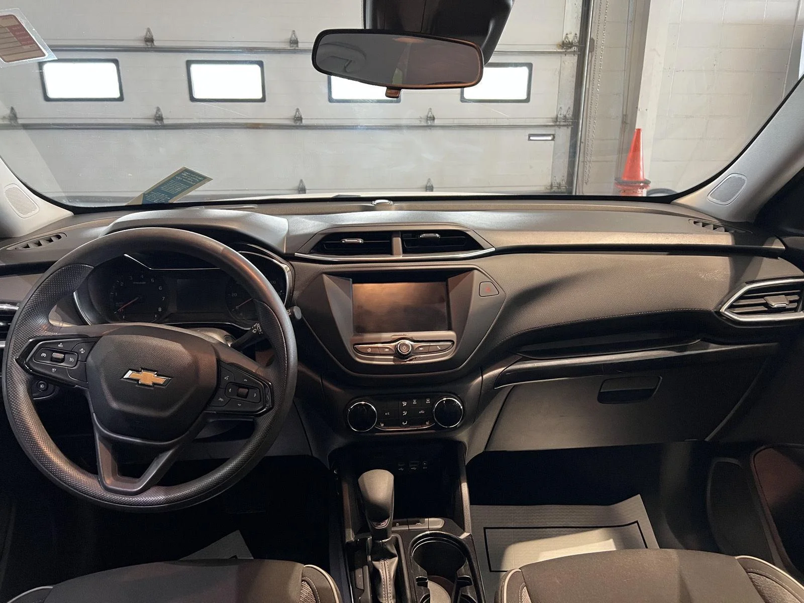 Used 2022 Summit White Chevrolet LT image 12