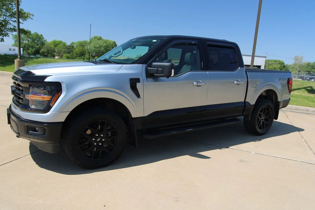 Used 2024  Ford XLT image 19