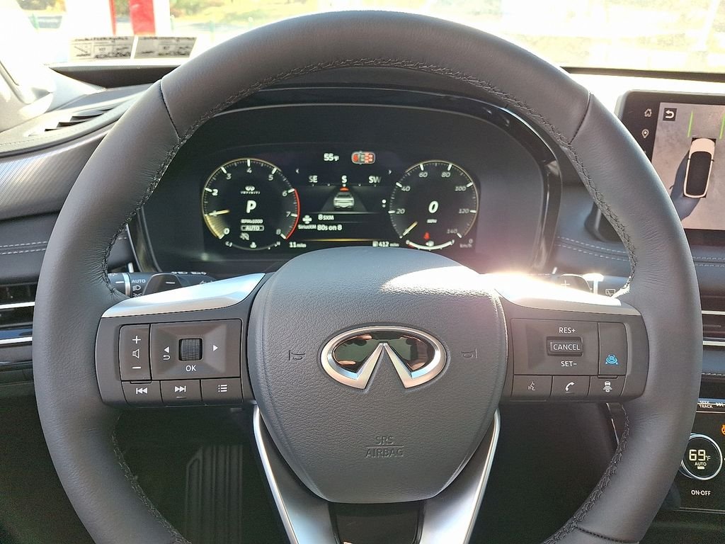 New 2026 RADIANT WHITE INFINITI Luxe AWD image 17