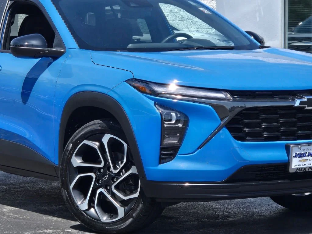2024 Chevrolet Trax RS - Photo 3