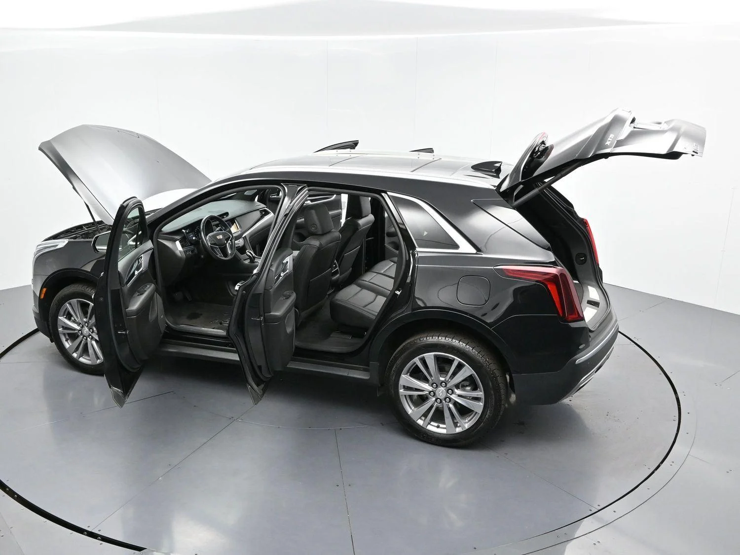 Used 2025 Stellar Black Metallic Cadillac Premium Luxury image 41