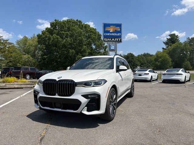 2022 BMW X7 M50i's photo